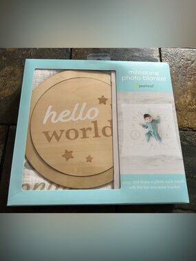 Pearhead Milestone Photo Blanket - White and Light Blue Packaging